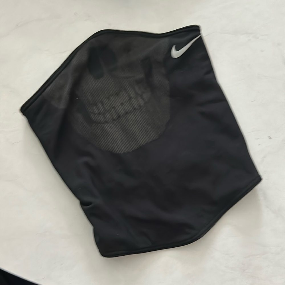 Nike skeleton crew therma fit neck warmer & size L gloves